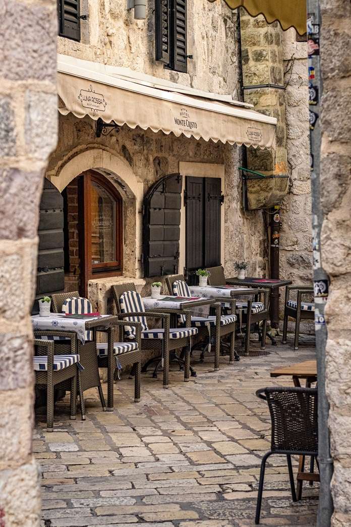 Restaurant in a narrow alley